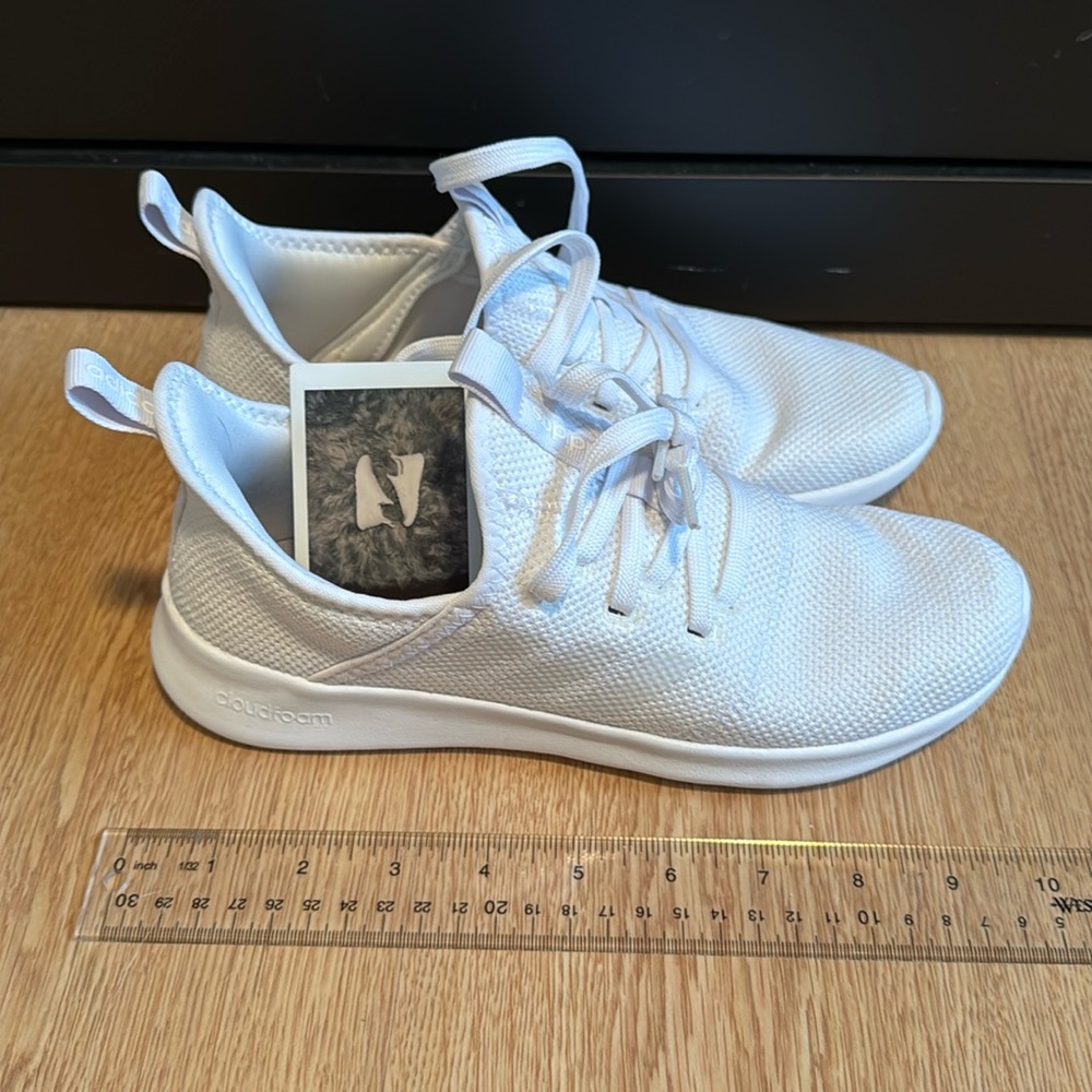 👟☁️ Adidas Cloadfoam Pure Sneaker Size 6.5